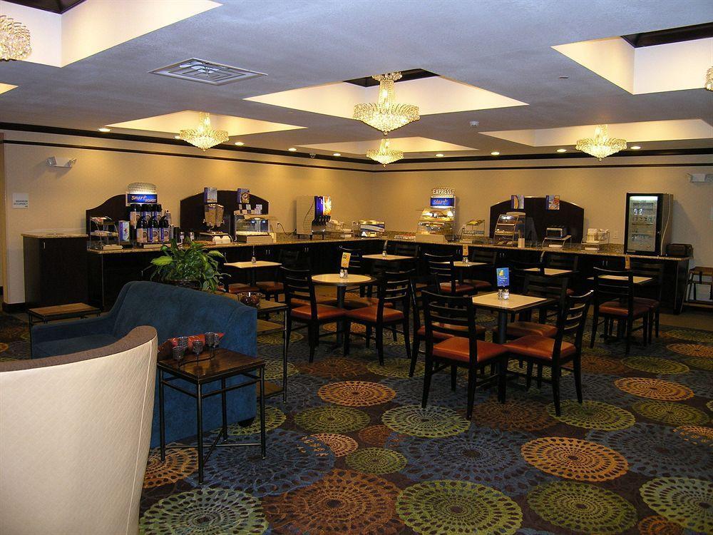 Holiday Inn Express Belle Vernon Buitenkant foto