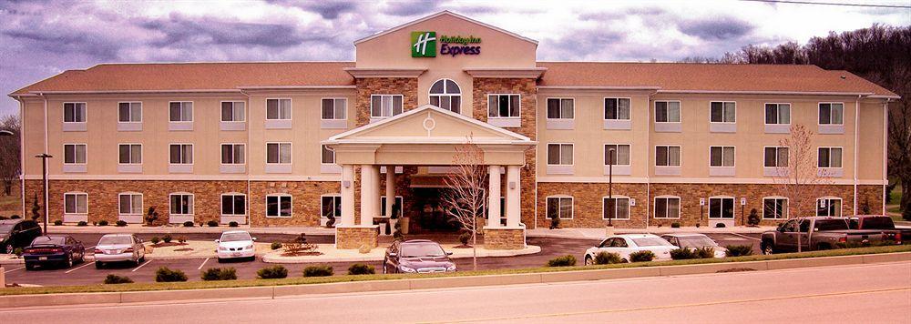 Holiday Inn Express Belle Vernon Buitenkant foto